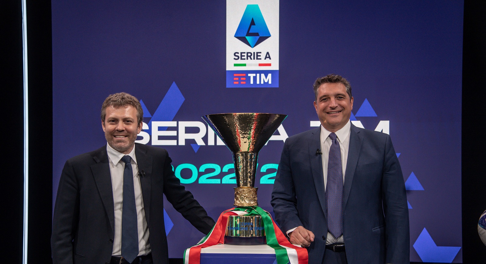 Serie A, Casini e De Servio.